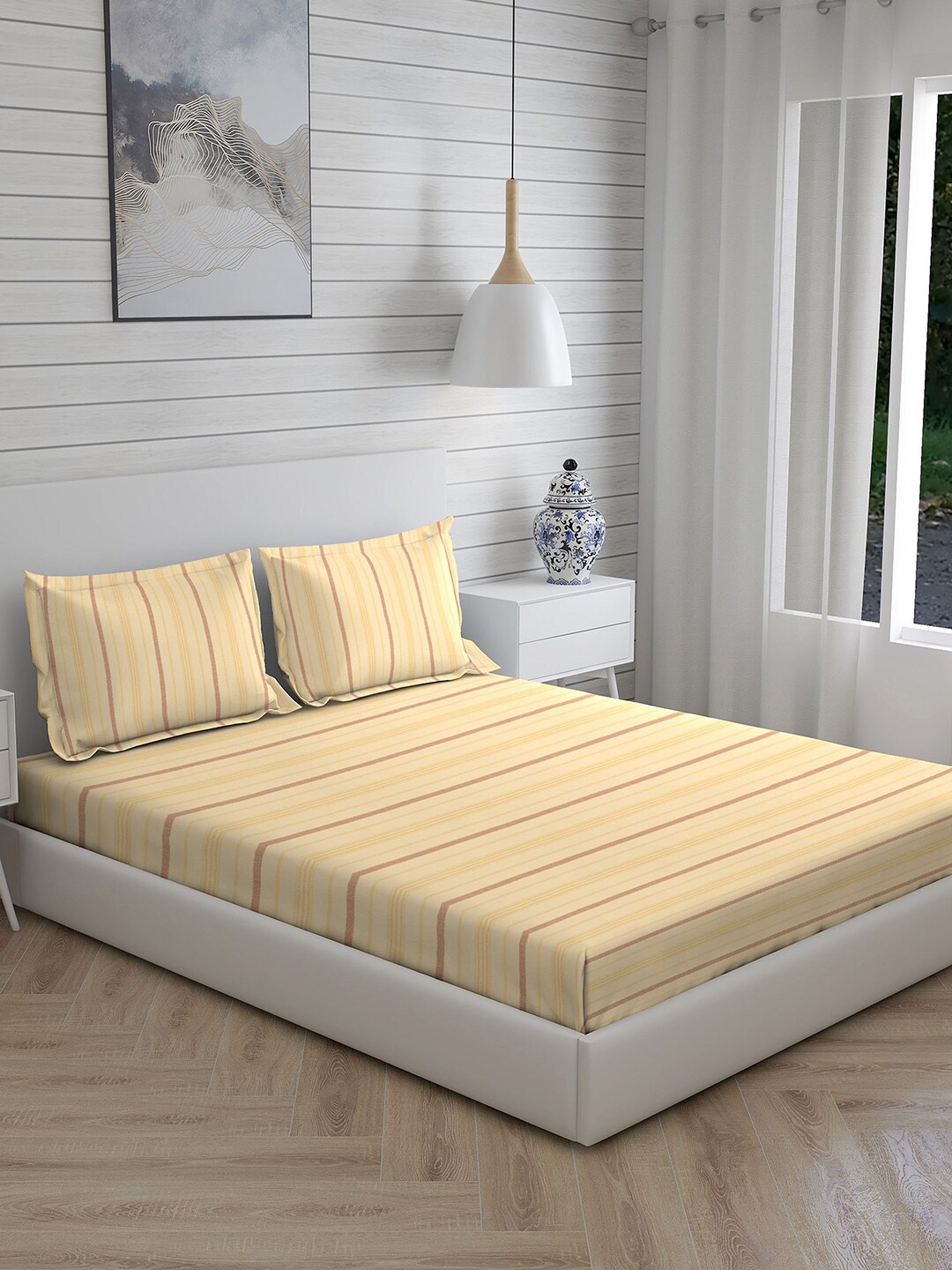 

Boutique Living India Beige & Brown 144 TC Cotton King Bedsheet with 2 Pillow Covers