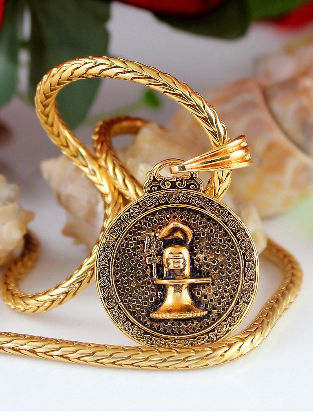 

NAKABH Men Gold-Toned Brass Gold-Plated Oxidised Necklace