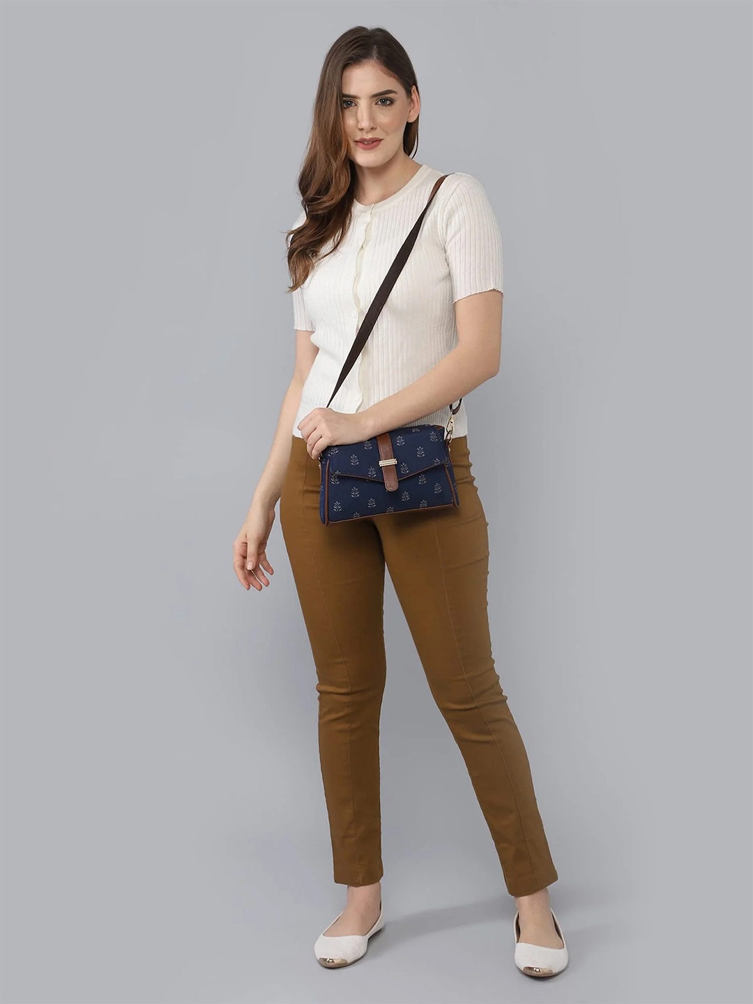

THE CLOWNFISH Odelina Blue Floral Structured Sling Bag