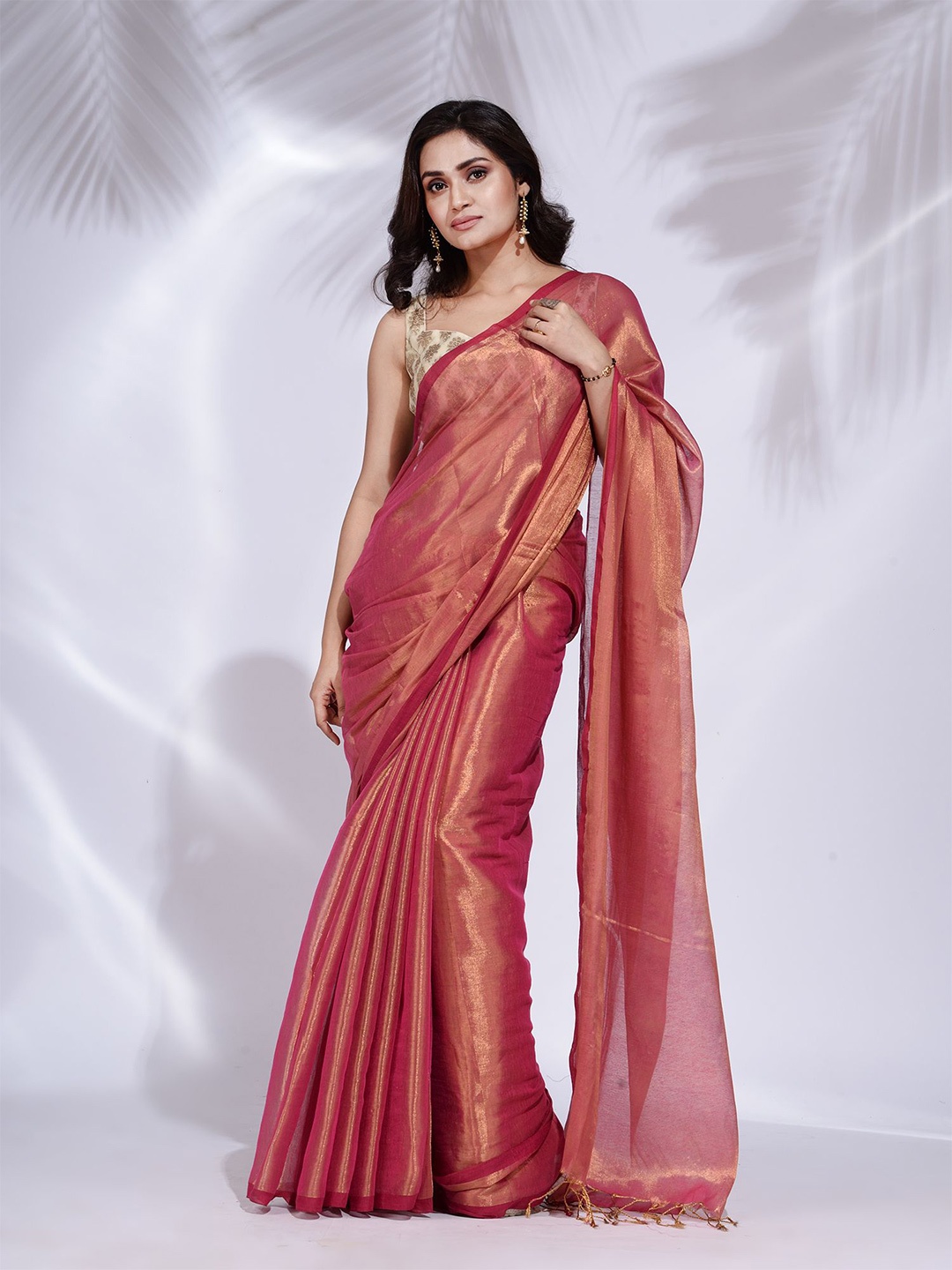 

Charukriti Women Red Tissue handwoven Soft Saree