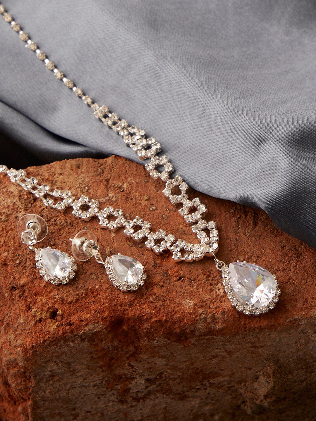 

SOHI Silver-Plated White Stone-Studded Jewellery Set