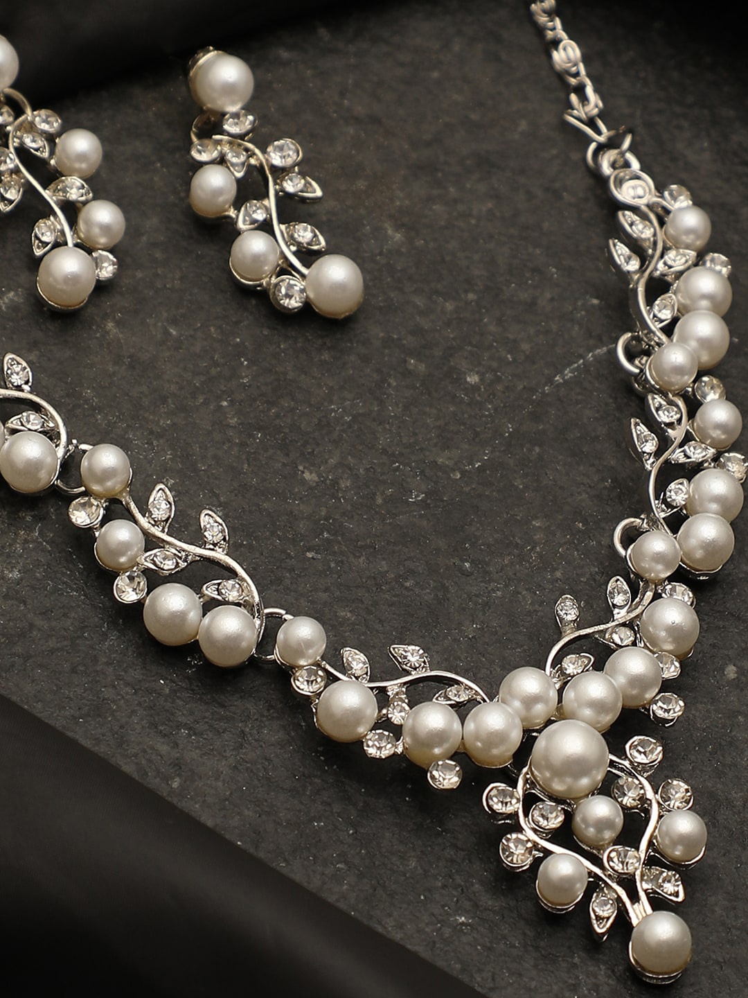 

SOHI Silver-Plated White Pearls Studdded Jewellery Set