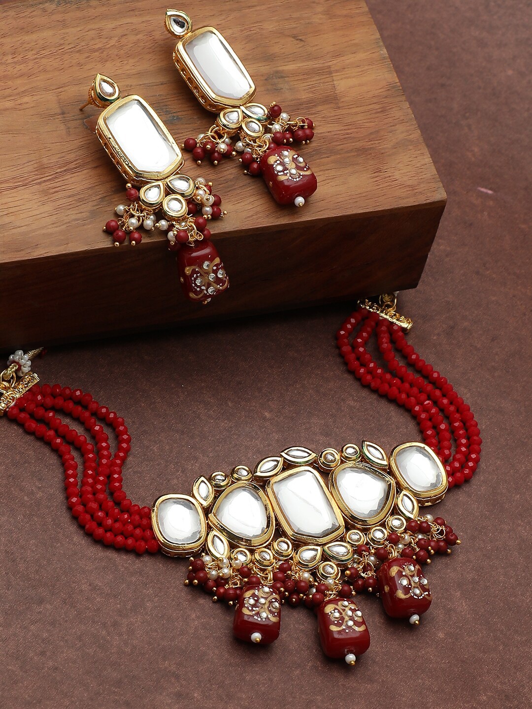 

SOHI Gold-Plated White & Red Kundan Studded & Beaded Jewellery Set