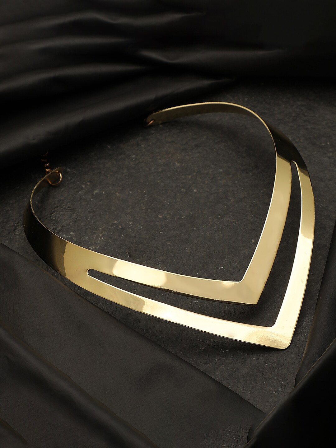 

SOHI Gold-Plated Necklace, Na