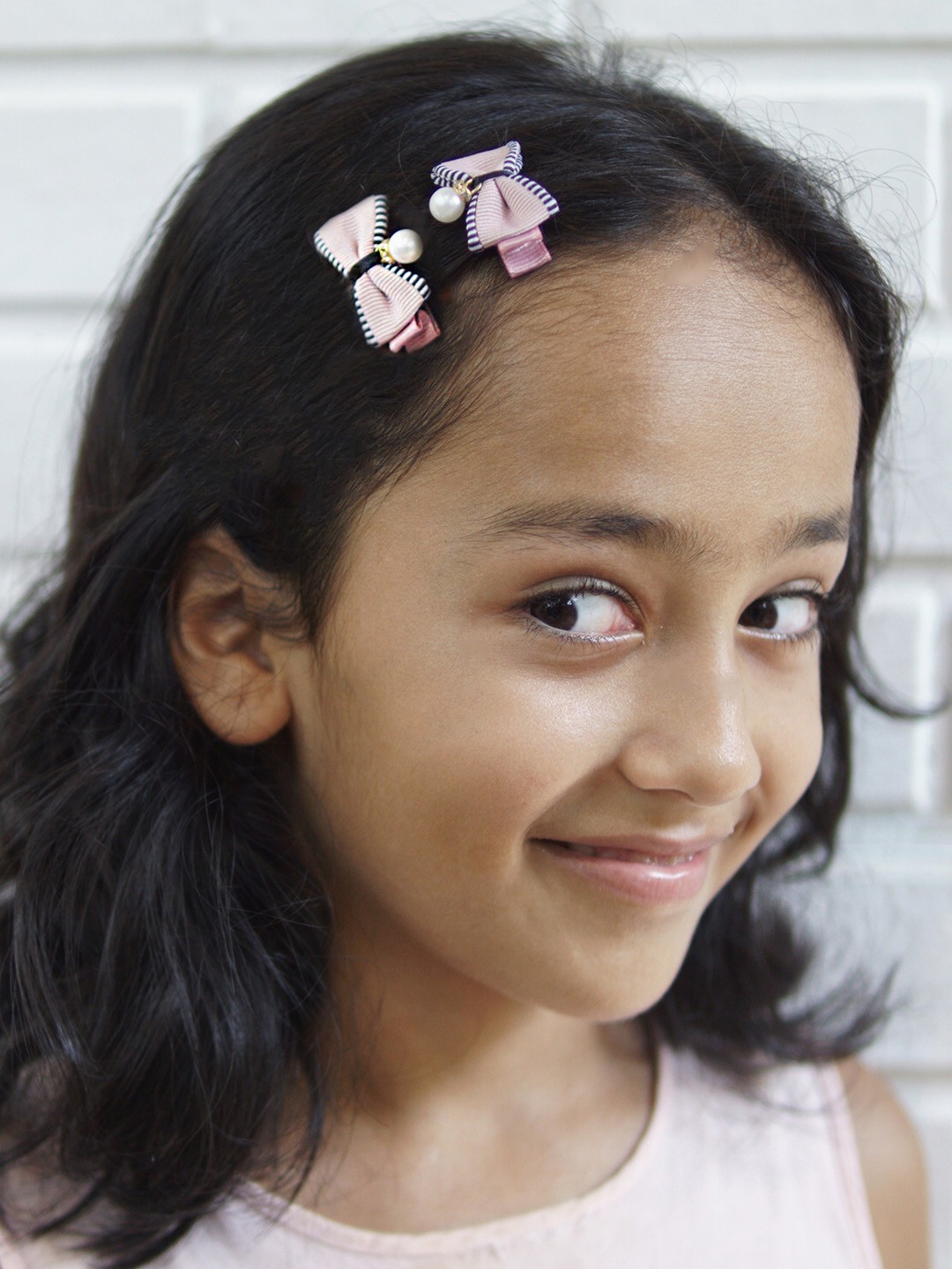 

lil' star Girls Pink & Silver-Toned Set of 2 Alligator Bow Hair Pins