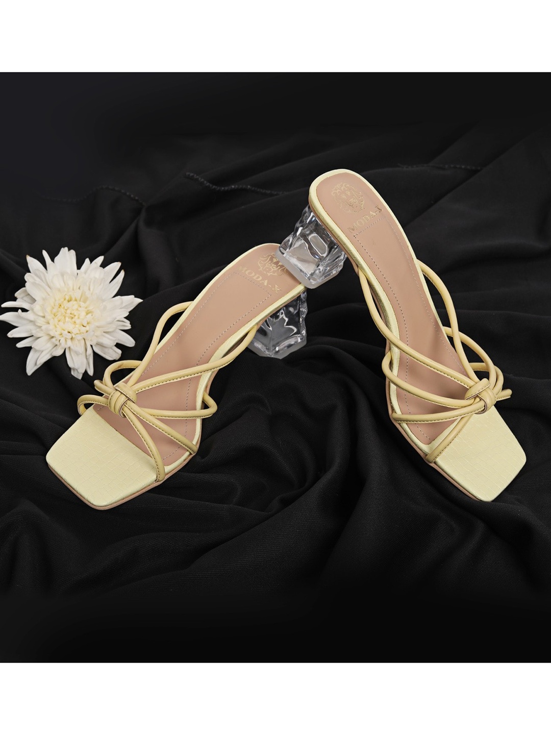 

MODA-X Yellow Solid Block Heels