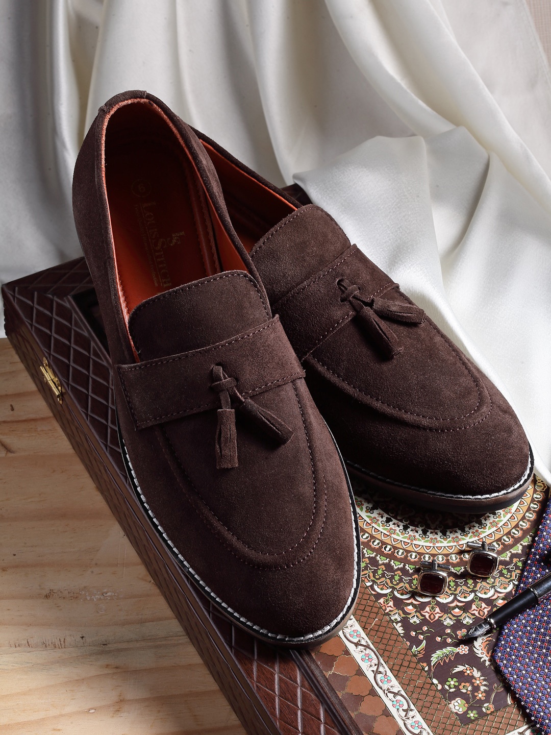 

LOUIS STITCH Men Brown Solid Suede Tassel Loafers