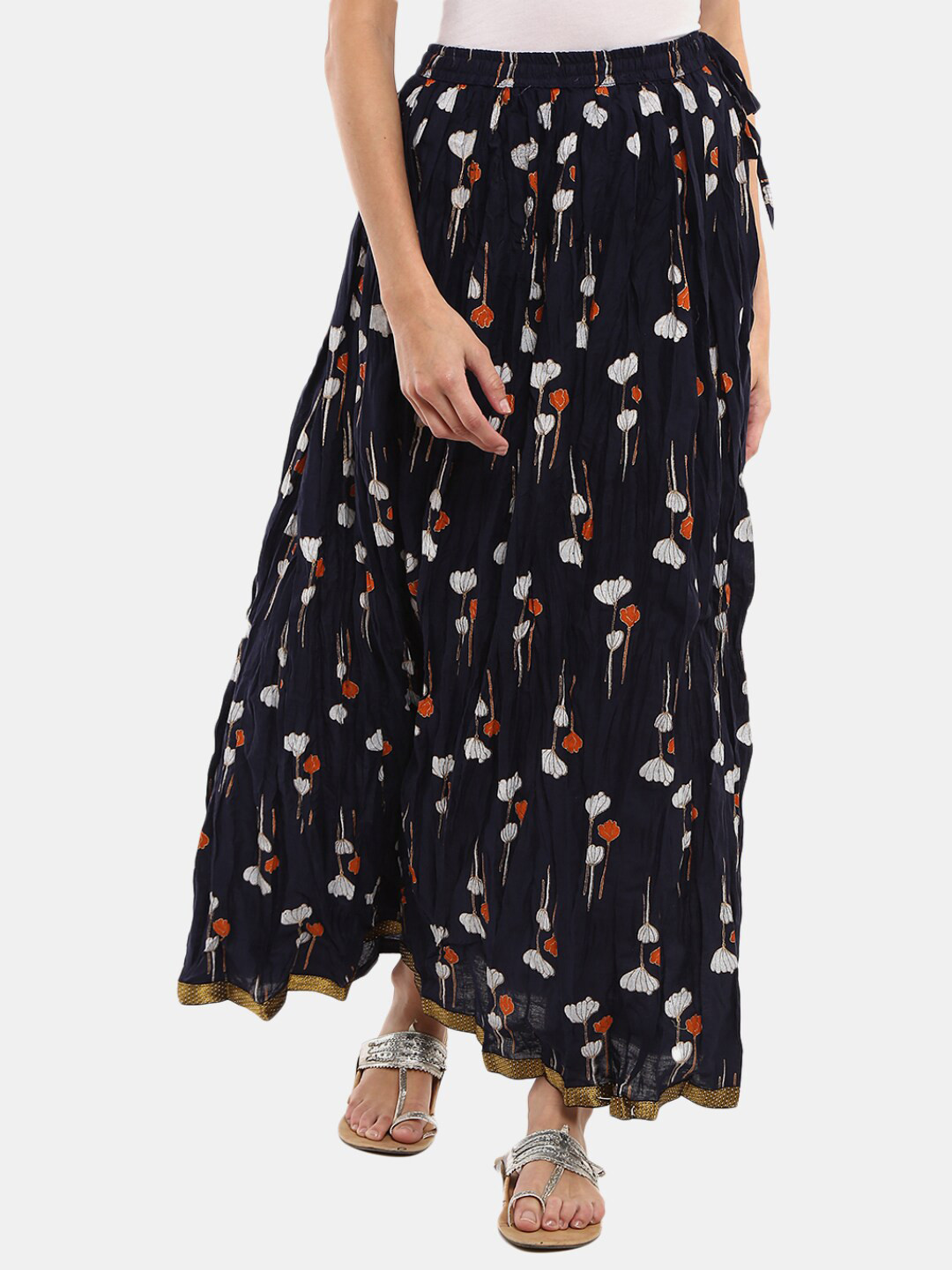 

V-Mart Women Blue & White Printed Maxi Skirts