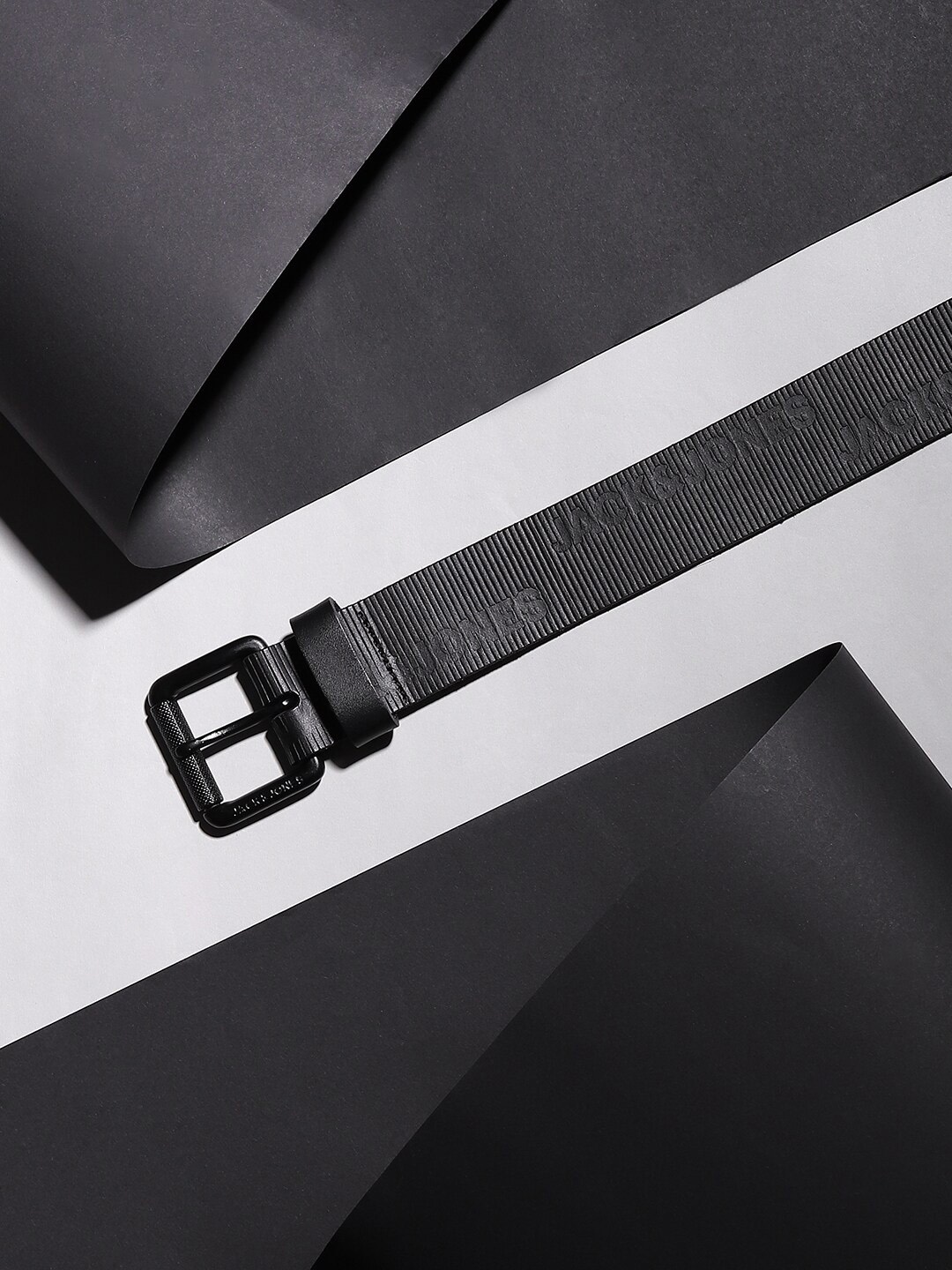 

Jack & Jones Men Black Textured Belt