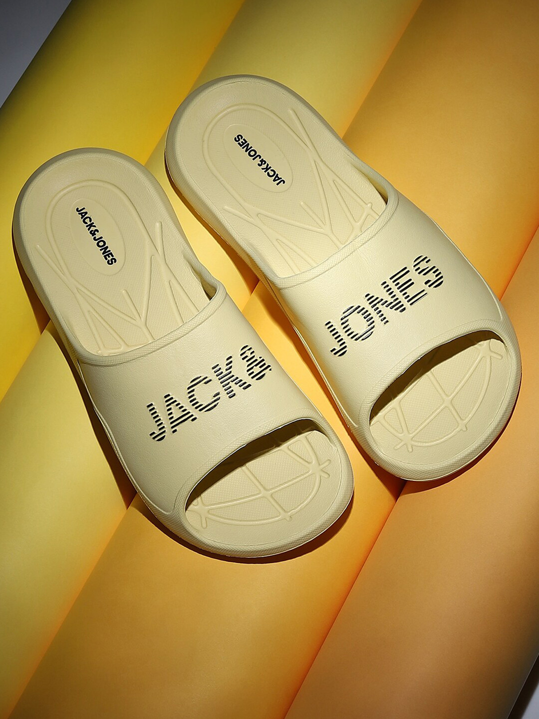 

Jack & Jones Men Yellow Printed Sliders