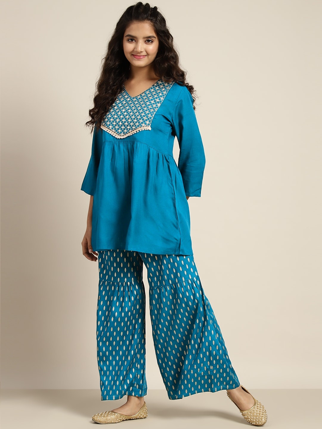 

Sangria Teen Girls Sequinned Yoke Design Ethnic Motifs Print Kurta with Sharara, Teal