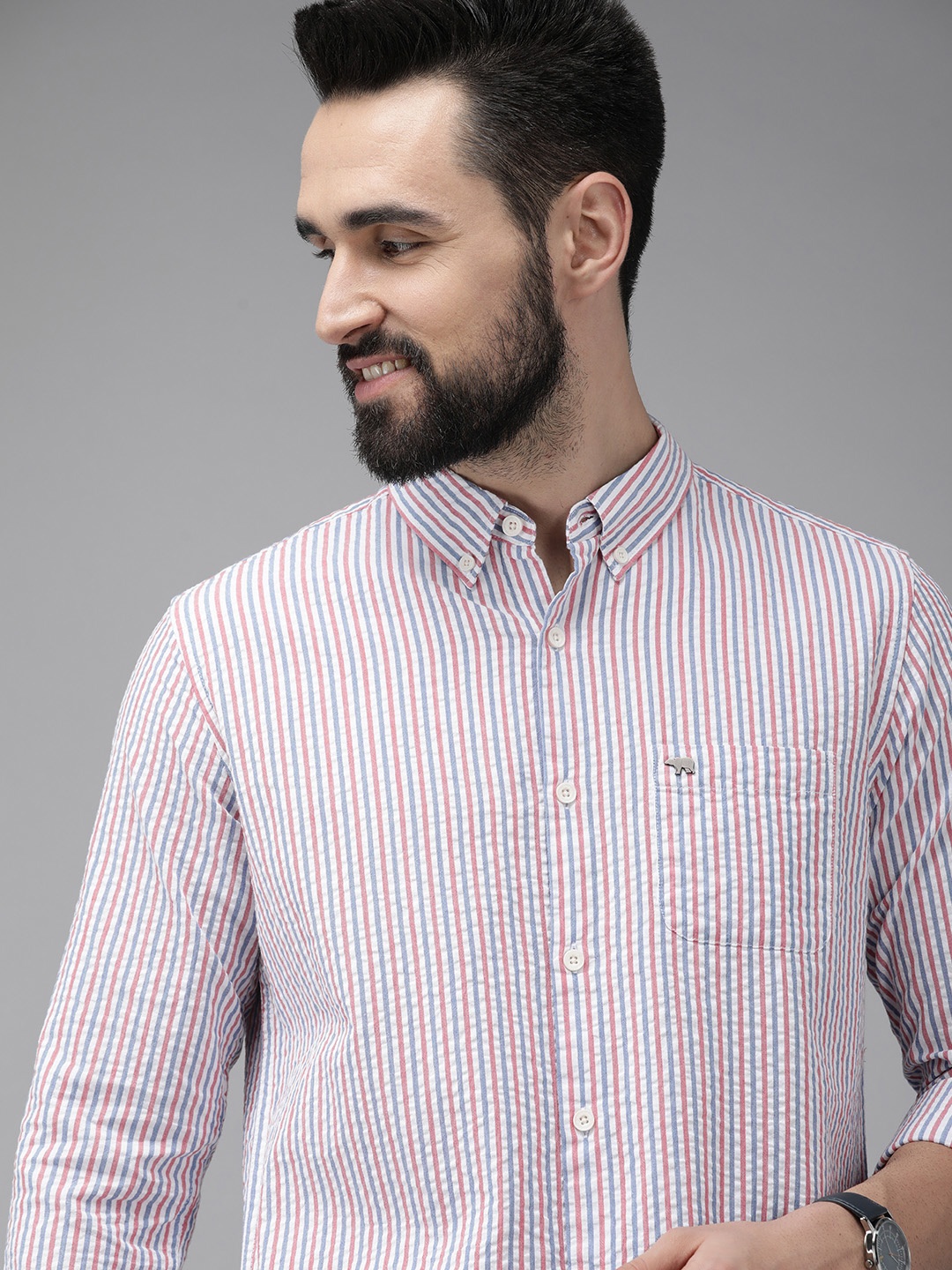 

THE BEAR HOUSE Men White & Blue Slim Fit Striped Seersucker Cotton Casual Shirt
