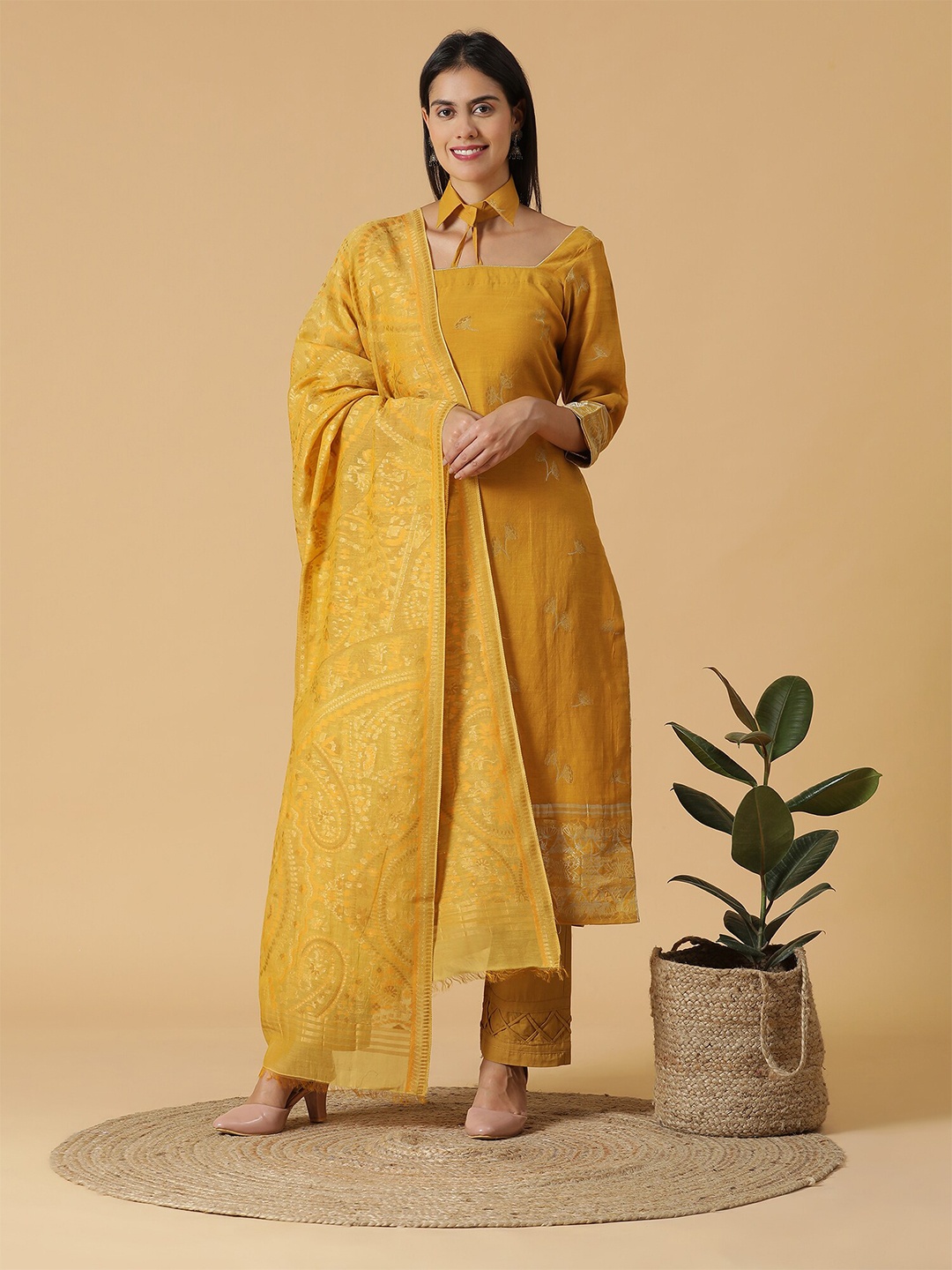 

SHINGORA Gold-Toned Paisley Woven Design Dupatta
