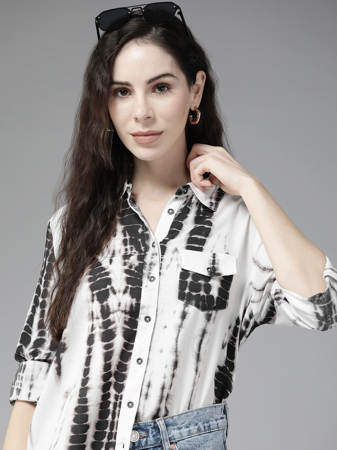 

Roadster Women White & Black Tie and Dyed Casual Shirt