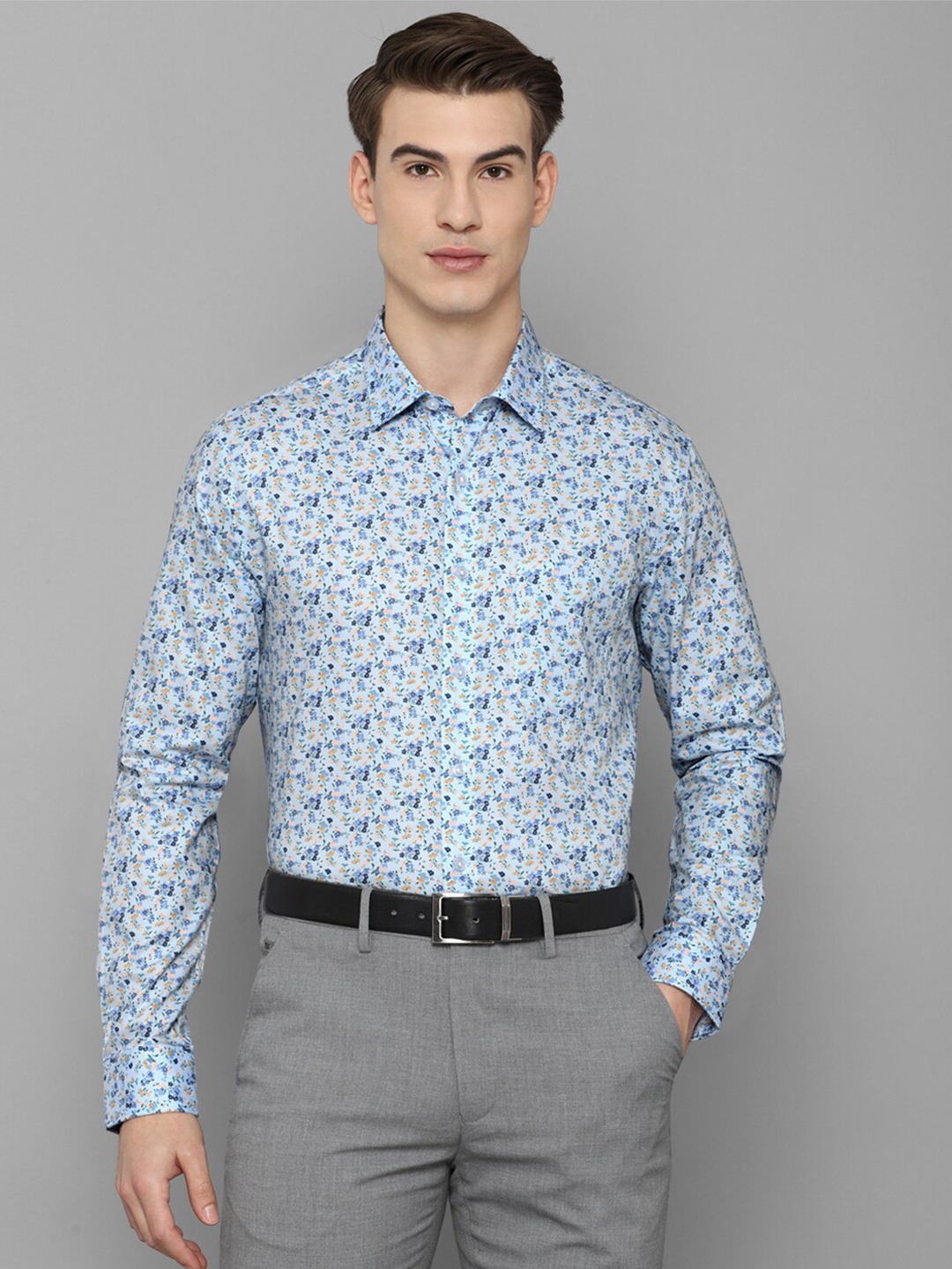 

Louis Philippe Men Blue Slim Fit Floral Printed Formal Shirt