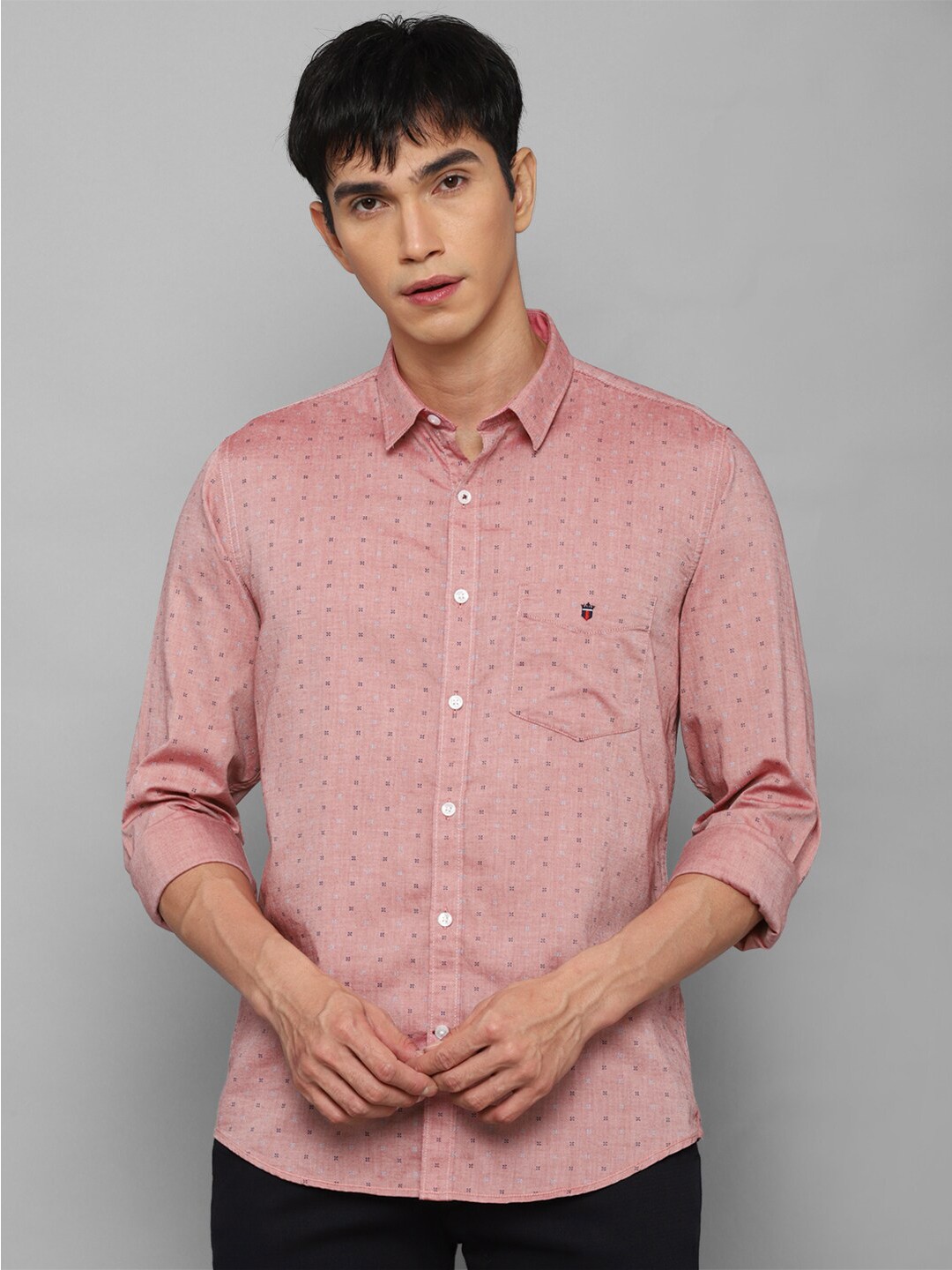 

Louis Philippe Sport Men Peach-Coloured Slim Fit Printed Casual Shirt