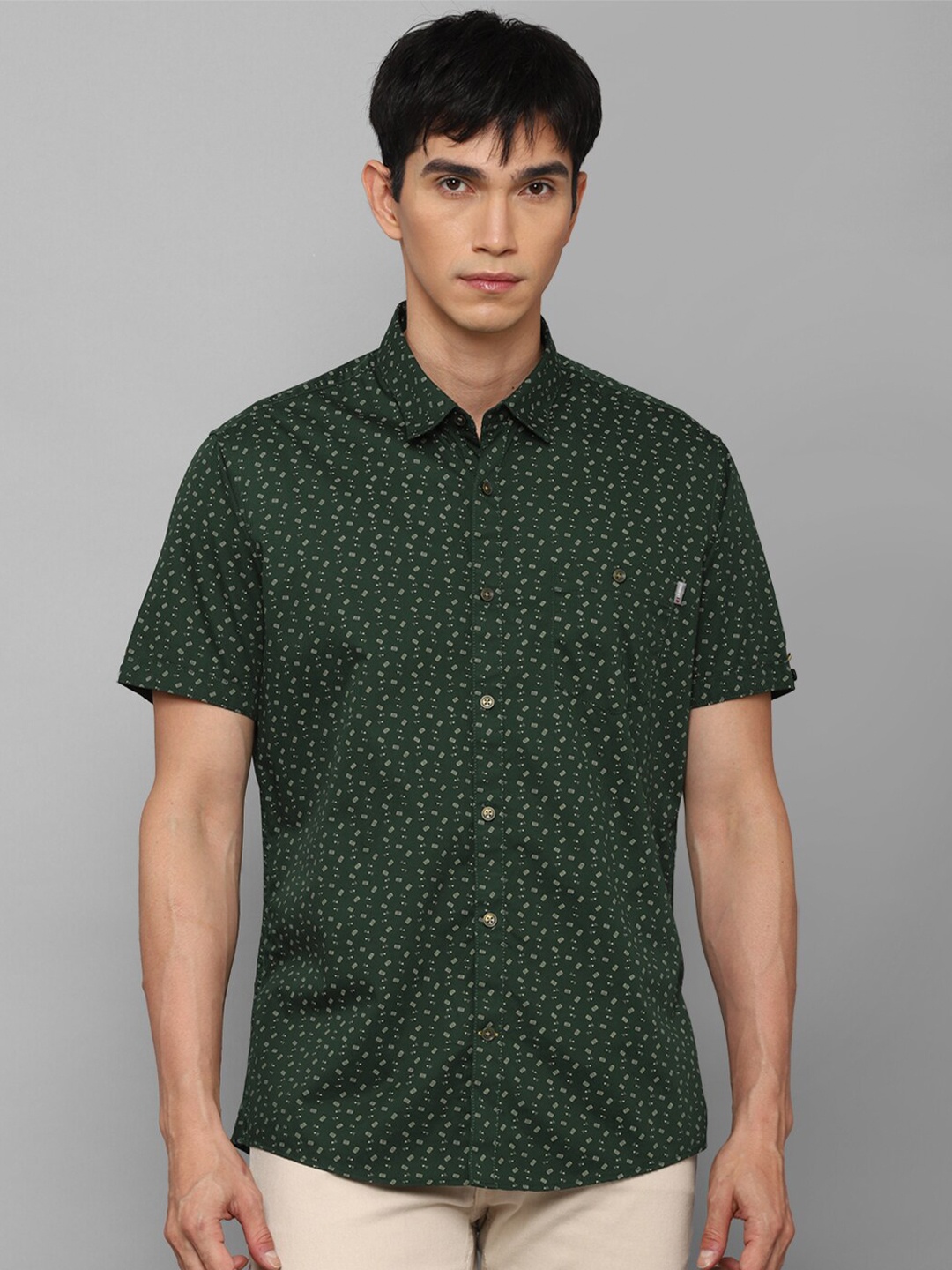 

Louis Philippe Sport Men Green Slim Fit Printed Pure Cotton Casual Shirt
