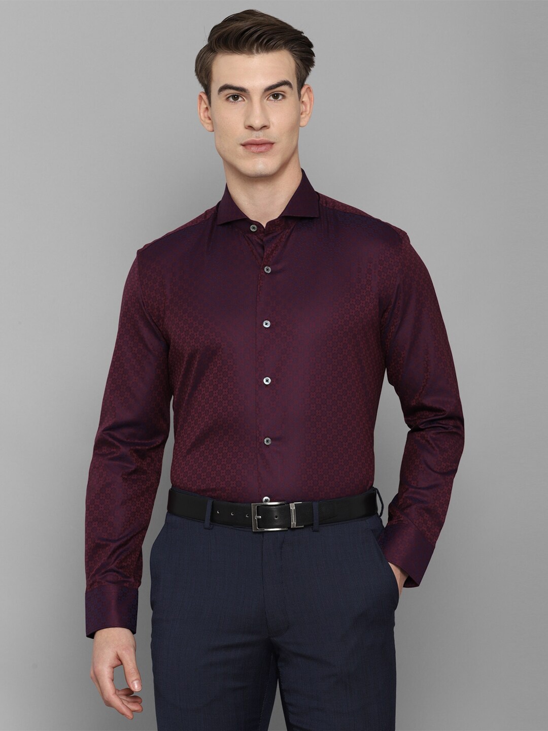 

Luxure by Louis Philippe Men Purple Slim Fit Formal Shirt