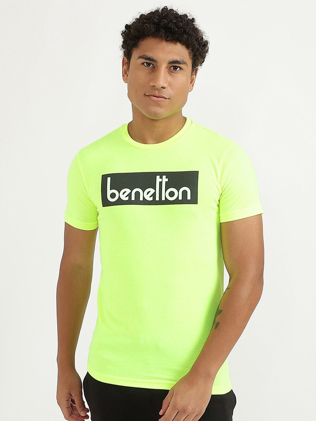

United Colors of Benetton Men Lime Green Typography Printed T-shirt