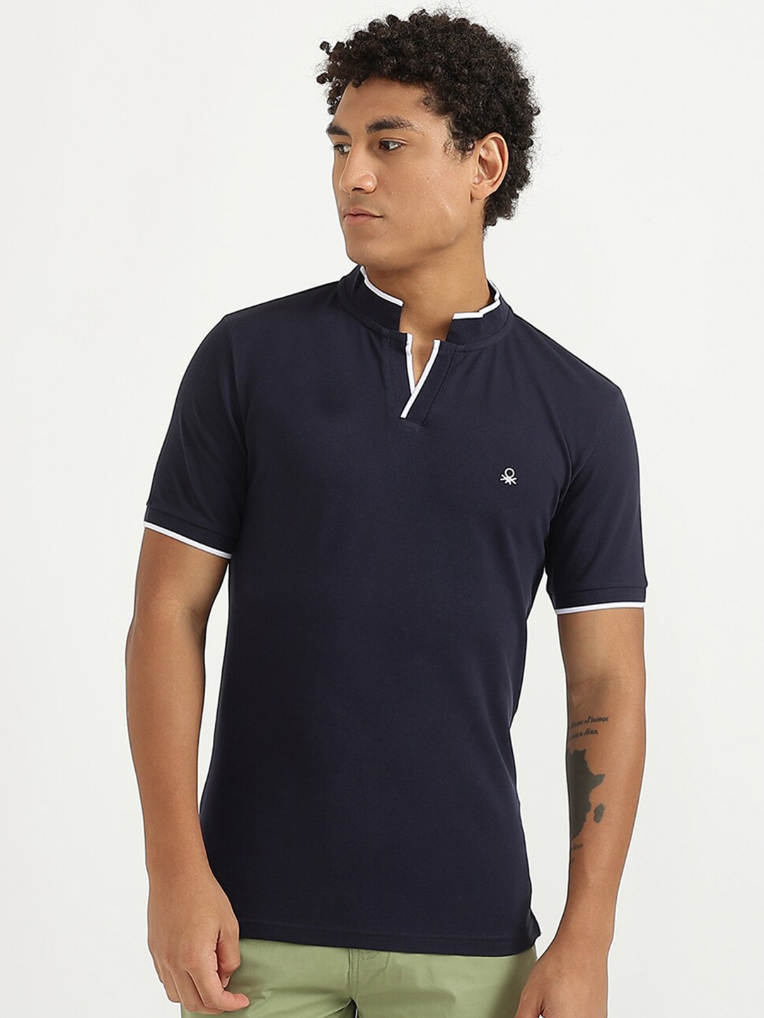 

United Colors of Benetton Men Navy Blue Mandarin Collar T-shirt