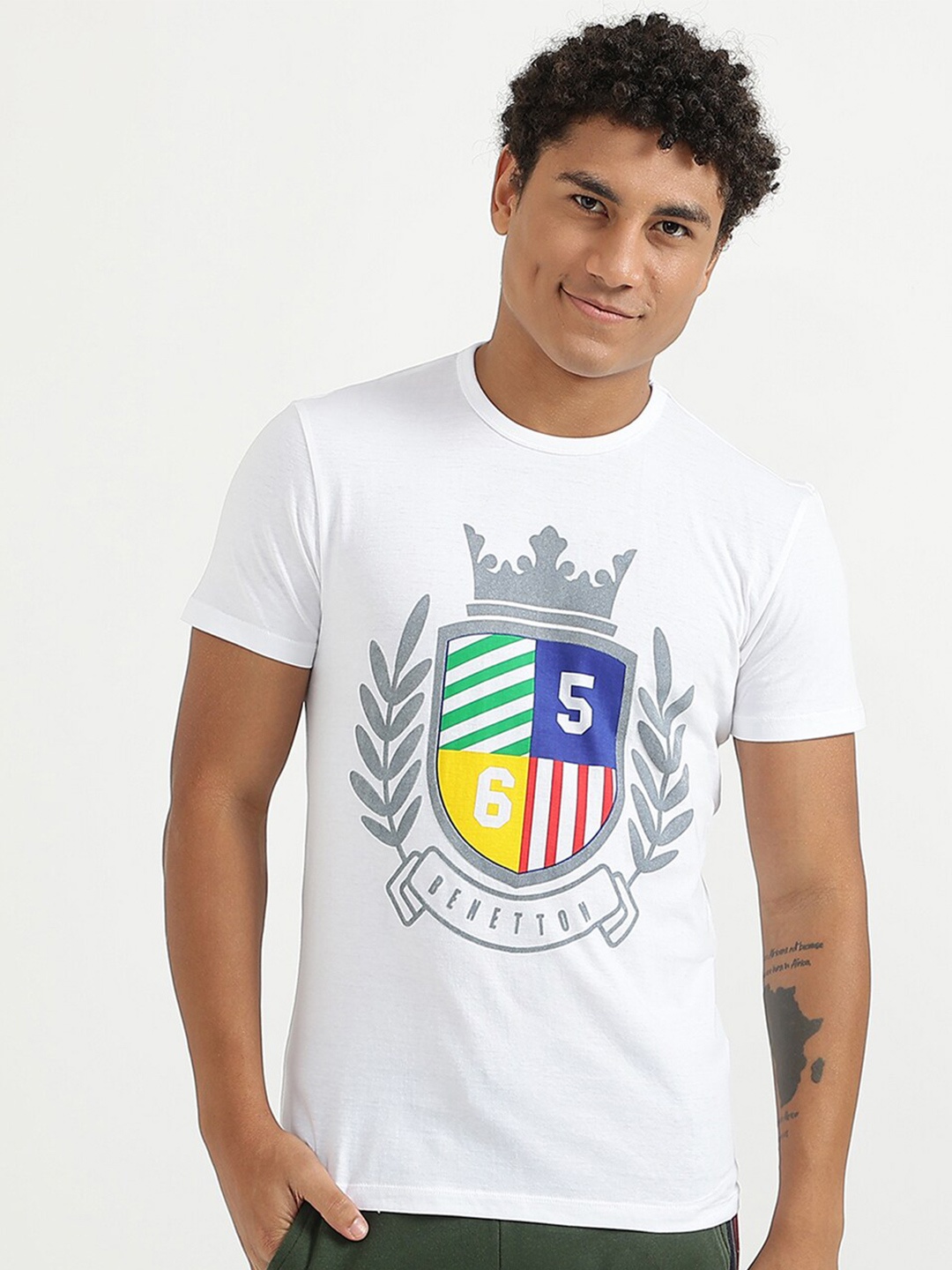 

United Colors of Benetton Men White Printed Applique T-shirt