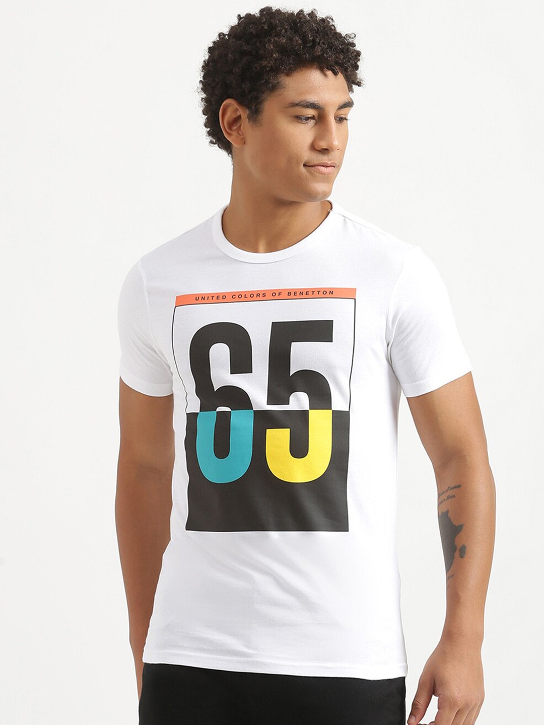

United Colors of Benetton Men White & Black Typography Printed T-shirt