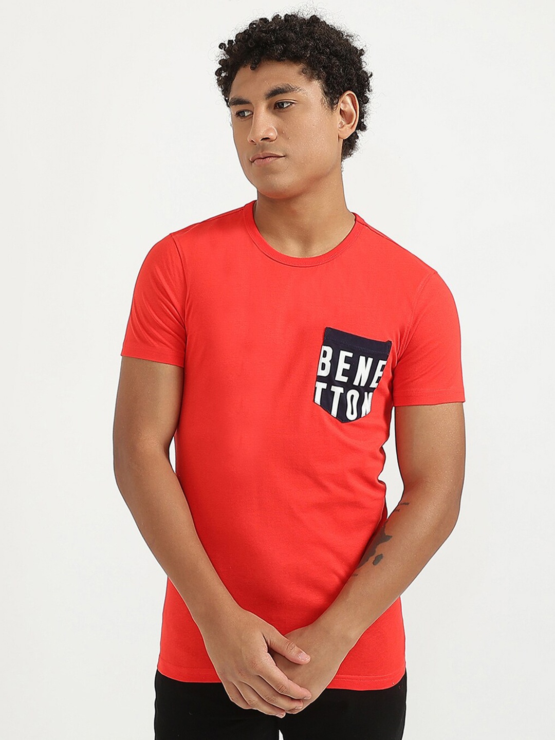 

United Colors of Benetton Men Red & Black Typography Printed T-shirt