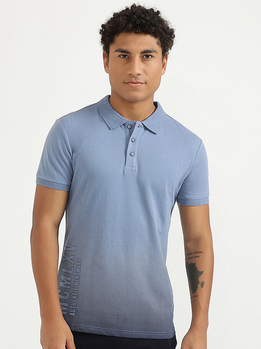 

United Colors of Benetton Men Blue Ombre Polo Collar T-shirt