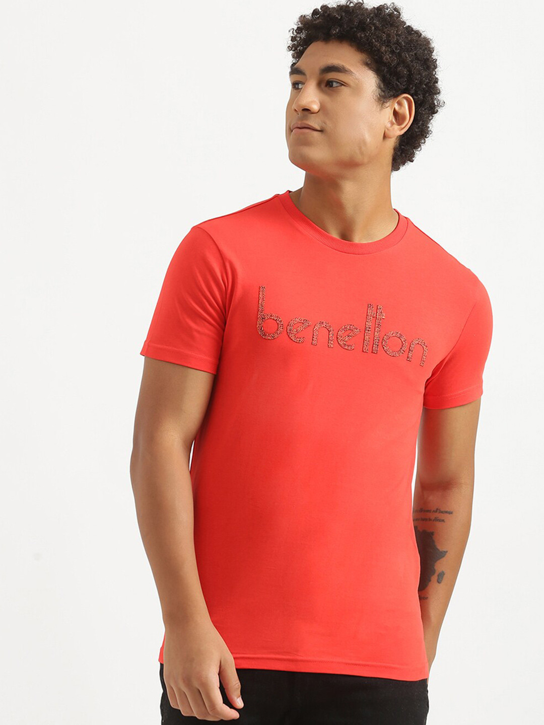 

United Colors of Benetton Men Red Solid Cotton T-shirt