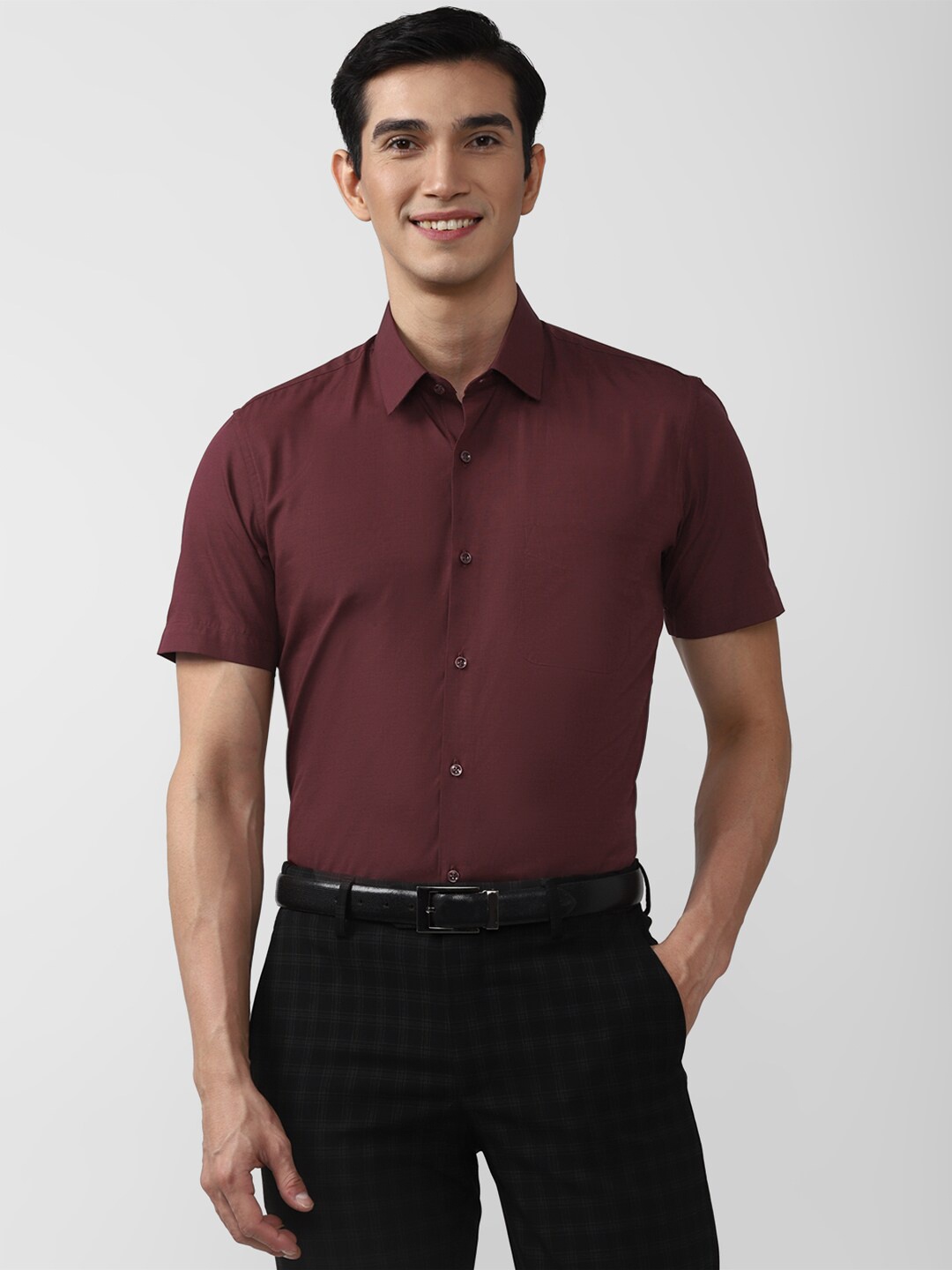 

Peter England Men Maroon Solid Slim Fit Formal Shirt