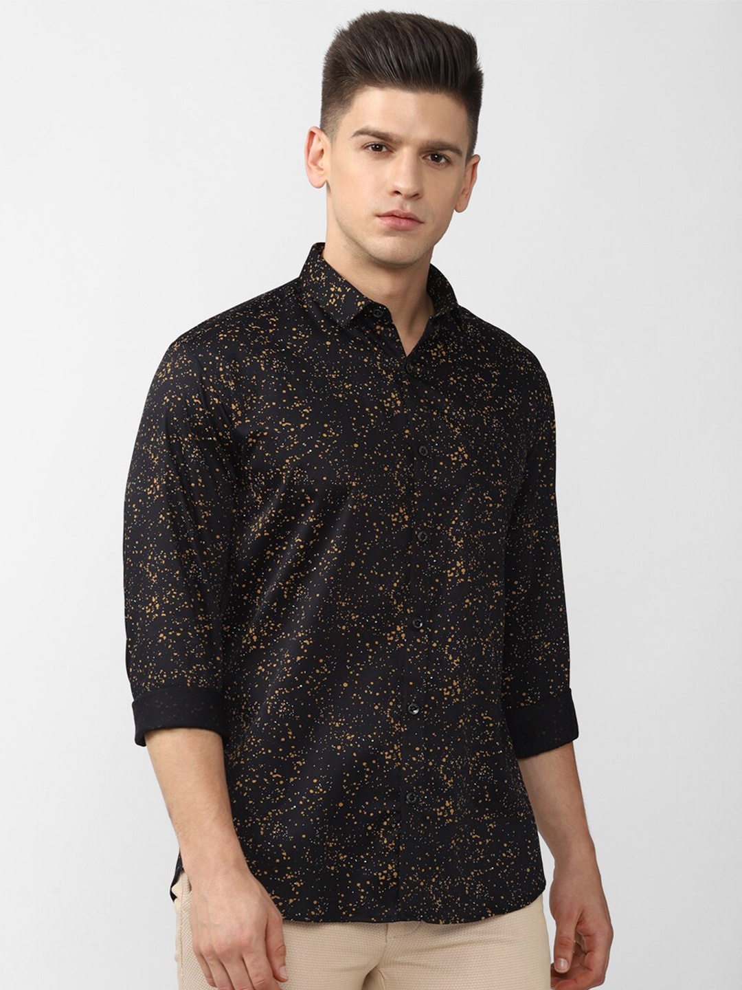 

V Dot Men Black Slim Fit Printed Casual Shirt