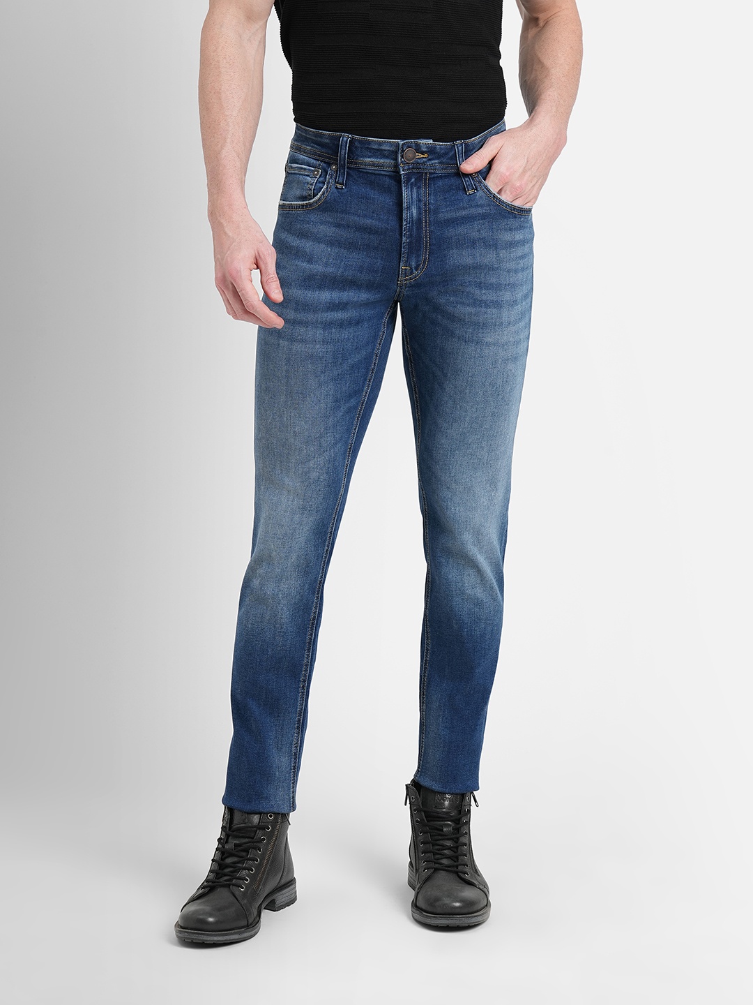 

Jack & Jones Men Glenn Slim Fit Light Fade Low Rise Stretchable Jeans, Blue