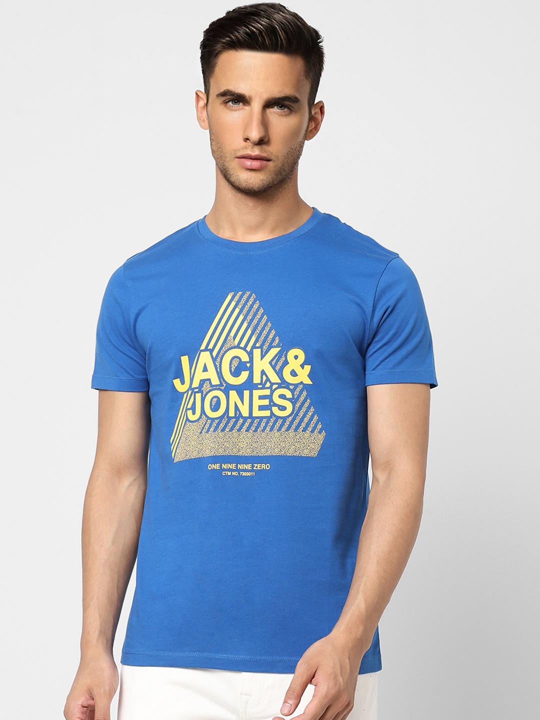 

Jack & Jones Men Blue & Yellow Brand Logo Printed Pure Cotton Slim Fit T-shirt