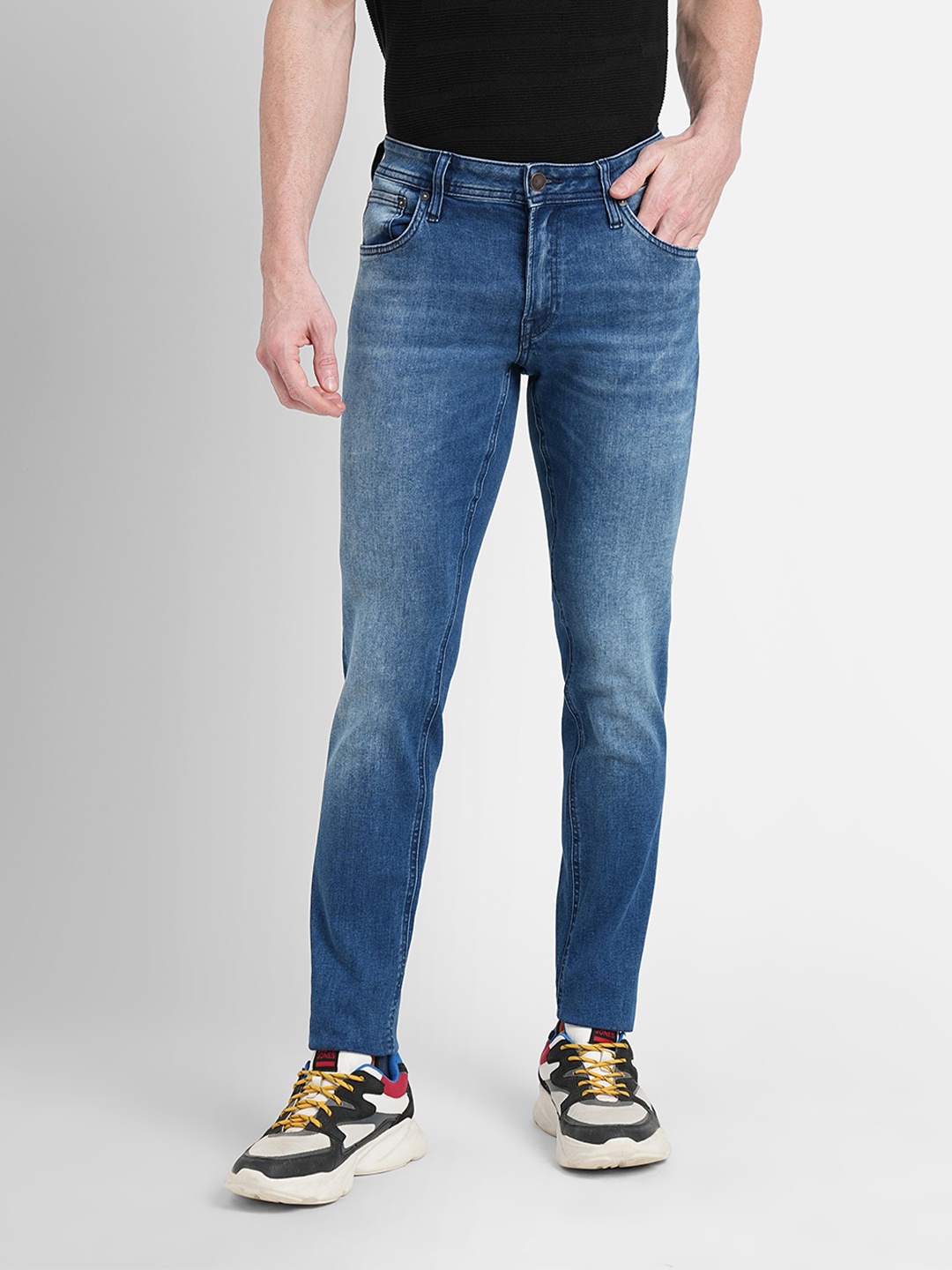 

Jack & Jones Men Glenn Slim Fit Light Fade Low Rise Stretchable Jeans, Blue