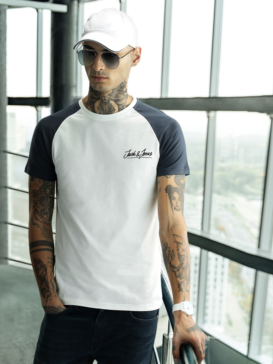 

Jack & Jones Men White Solid Raglan Sleeves Better Cotton Initiative Slim Fit T-shirt
