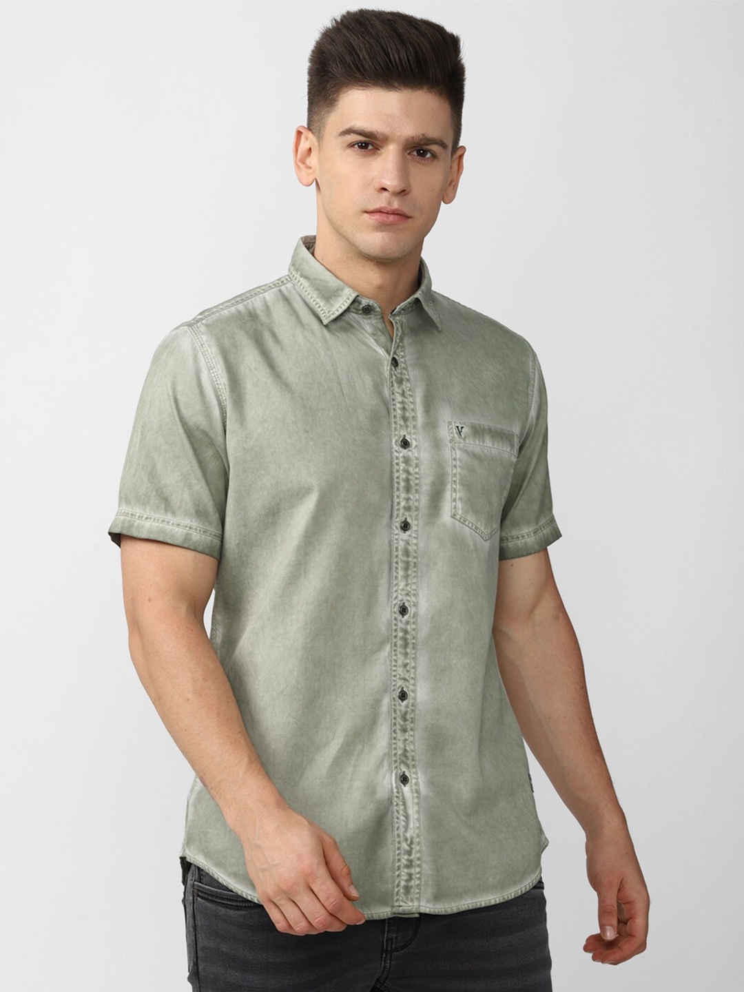 

VAN HEUSEN DENIM LABS Men Green Slim Fit Casual Shirt