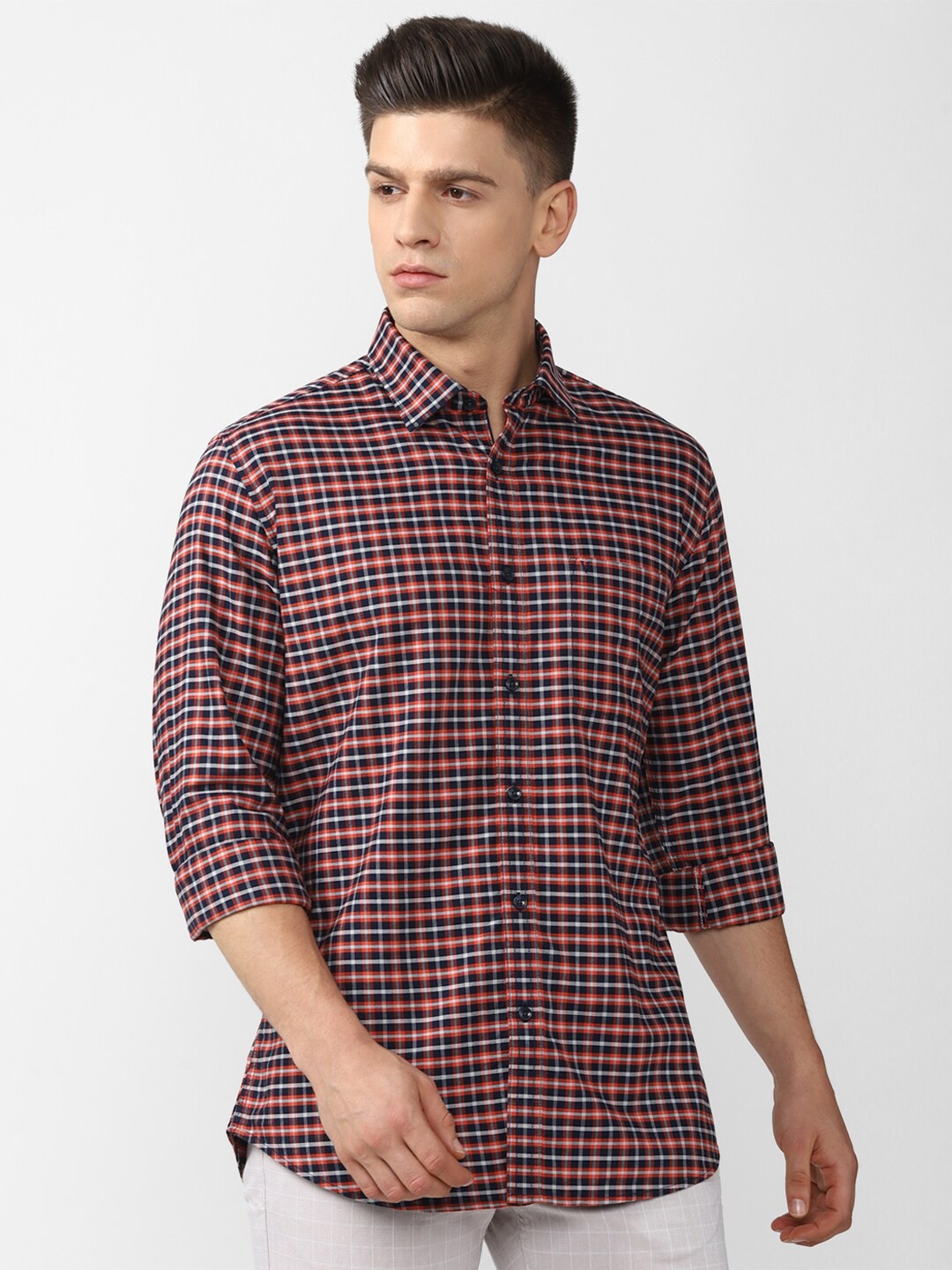 

Van Heusen Sport Men Red & Black Slim Fit Checked Casual Shirt