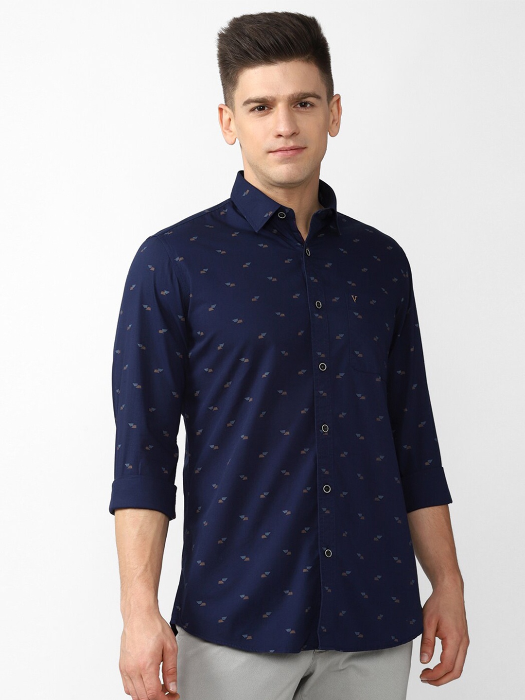 

Van Heusen Sport Men Navy Blue Slim Fit Printed Casual Shirt