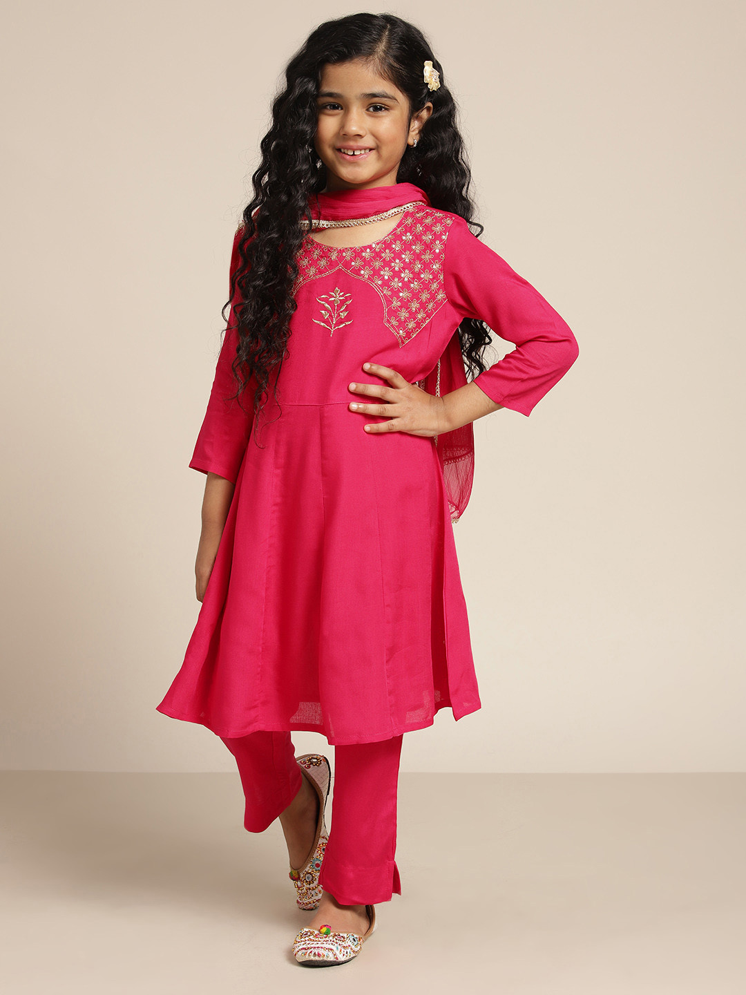 

Sangria Girls Yoke Design Sequinned Kurta with Trousers & With Dupatta, Fuchsia
