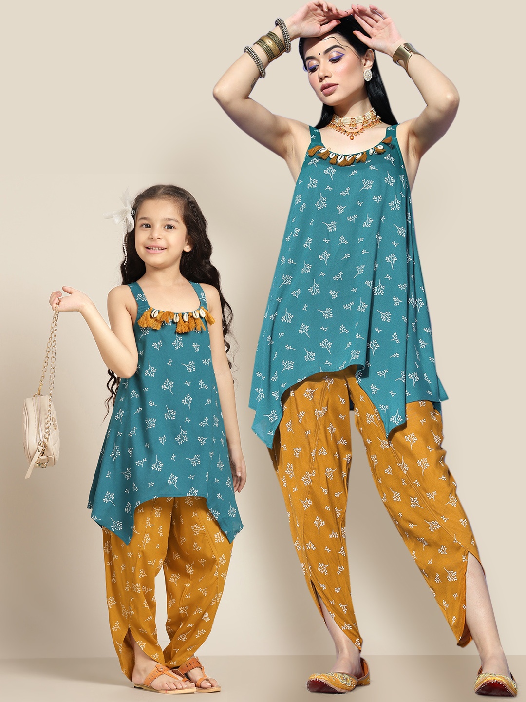

Sangria Girls Floral Printed Kurta with Dhoti Pants, Green