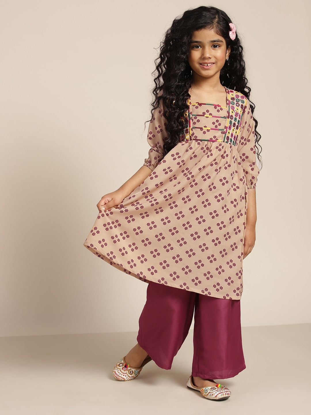 

Sangria Girls Floral Print Kurta with Palazzos, Beige