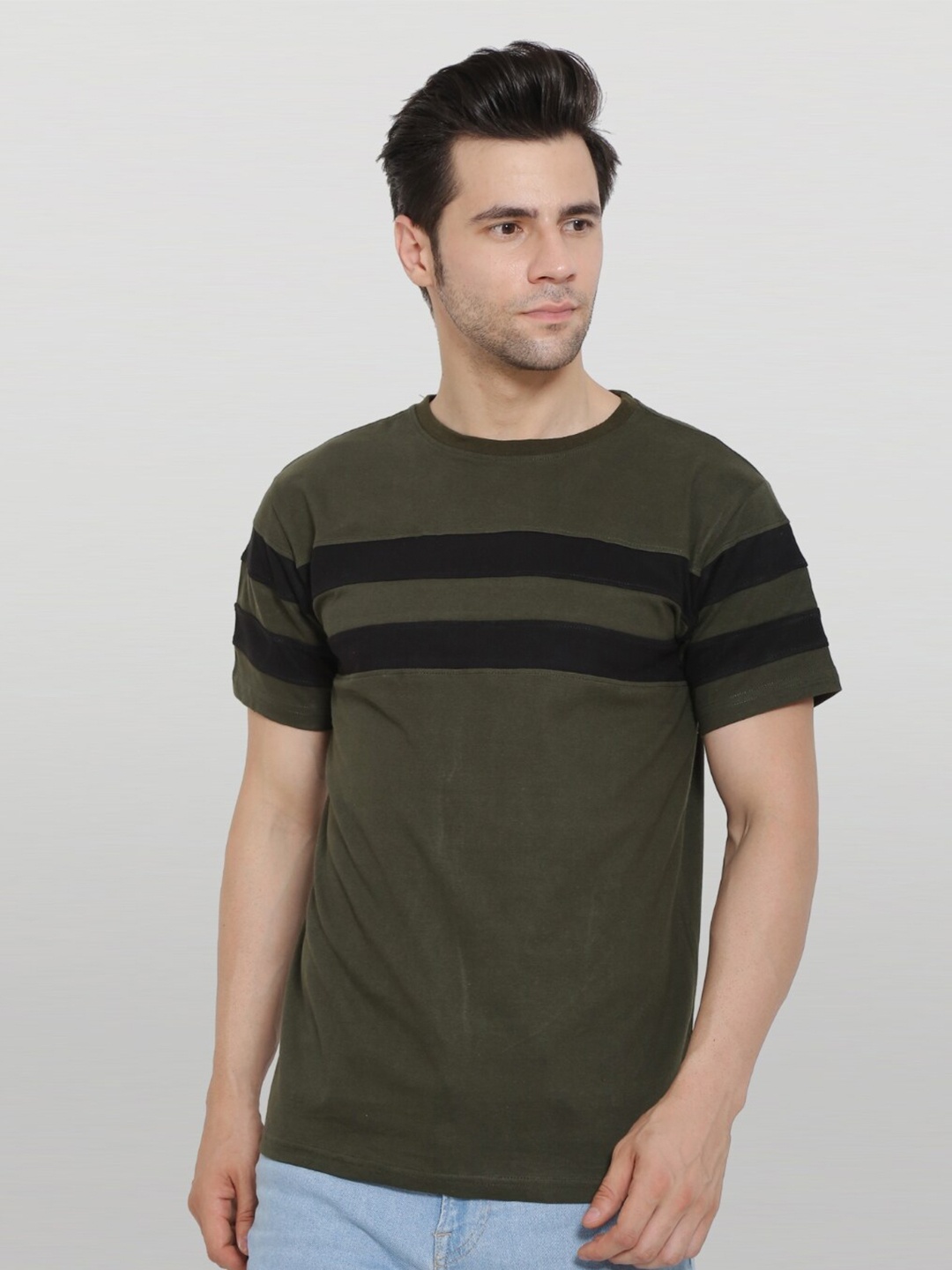 

The Label Bar Men Olive Green Regular Fit Striped T-shirt