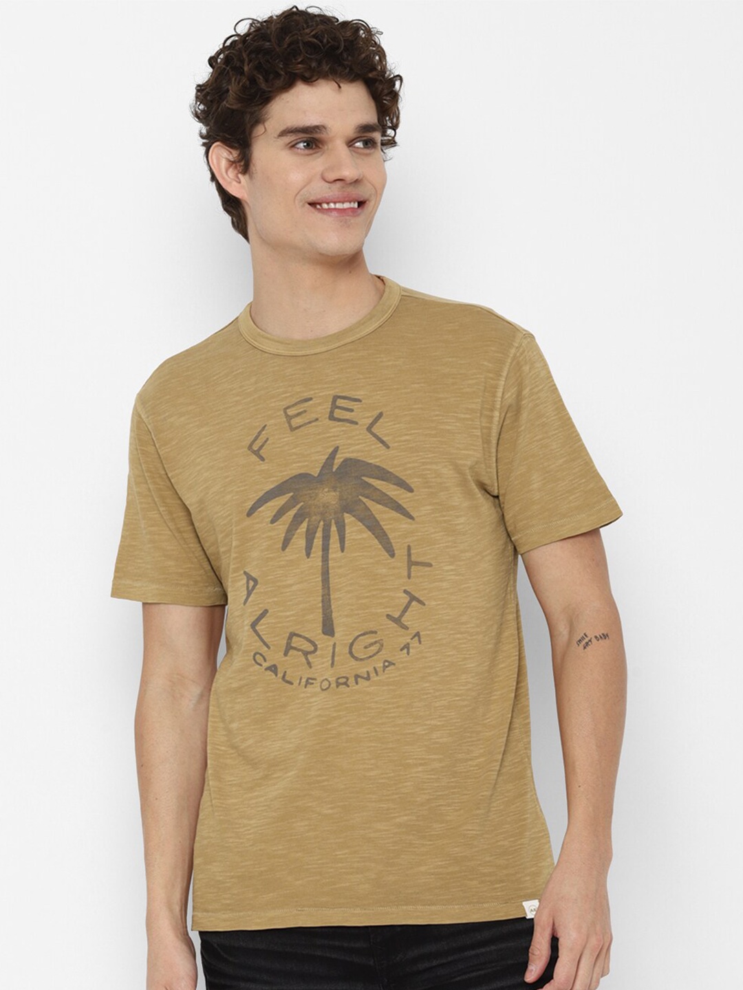 

AMERICAN EAGLE OUTFITTERS Men Beige Printed T-shirt