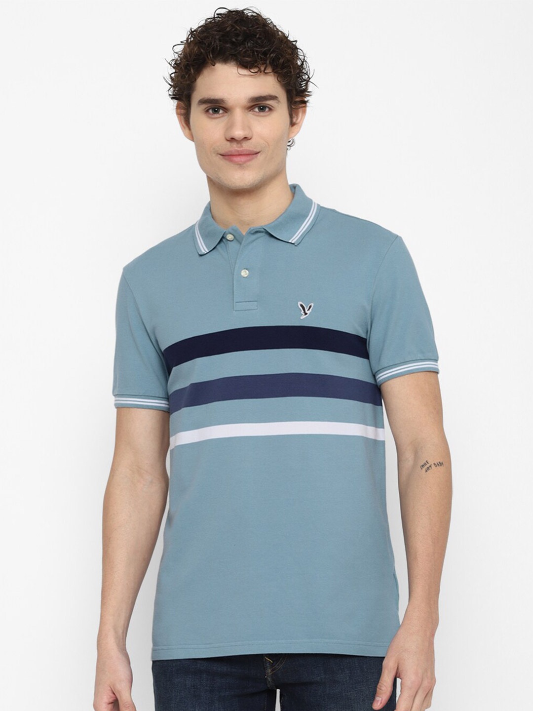 

AMERICAN EAGLE OUTFITTERS Men Blue & White Striped Polo Collar T-shirt