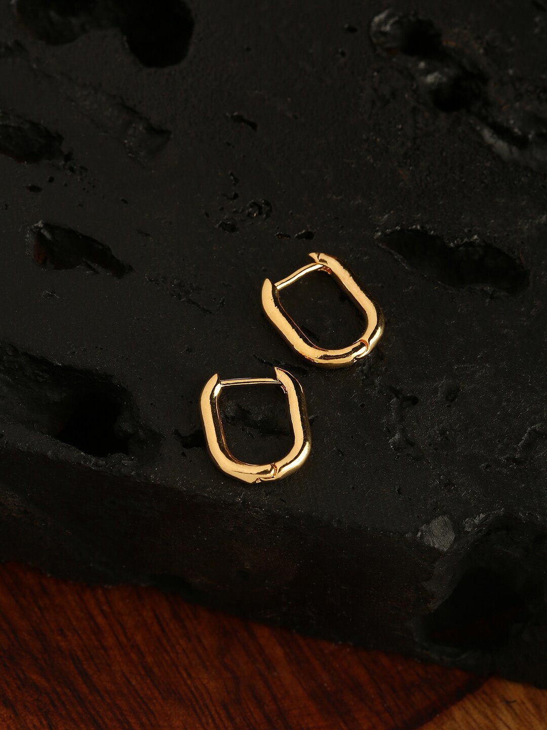 

Accessorize London Women 14K Gold Plated Rectangular Hoop Earring, Na