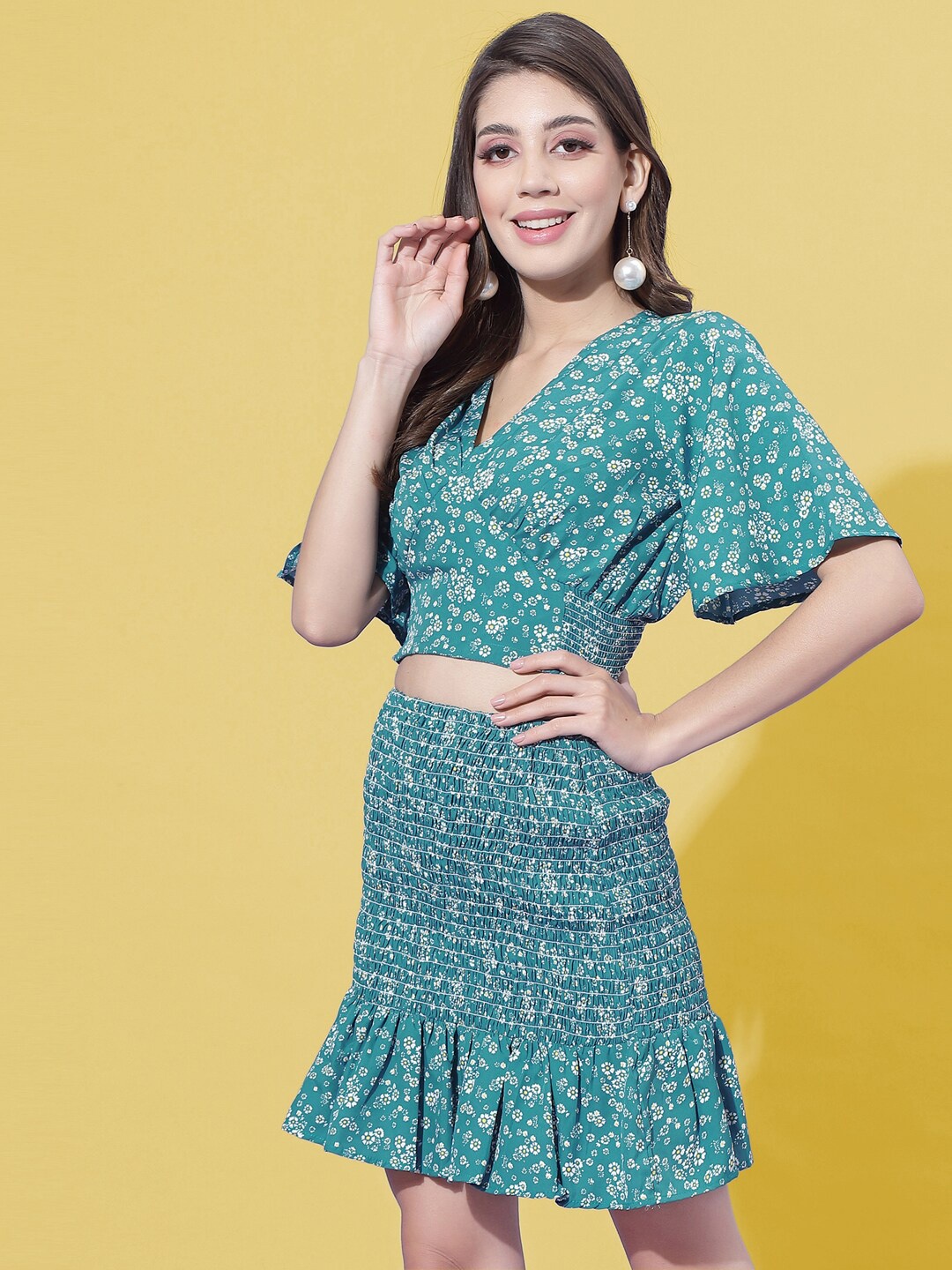 

Selvia Women Blue Floral Printed Top with Skirt Co-Ords