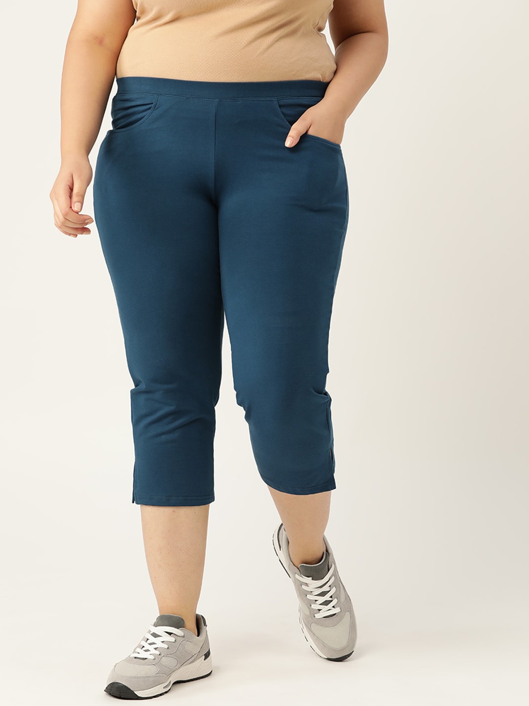 

theRebelinme Women Plus Size Blue Capris