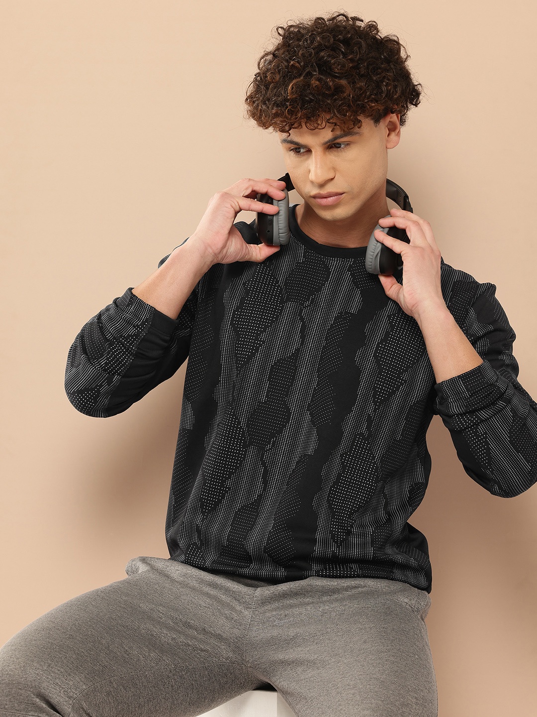 

Alcis Men Black Printed Sweatshirt