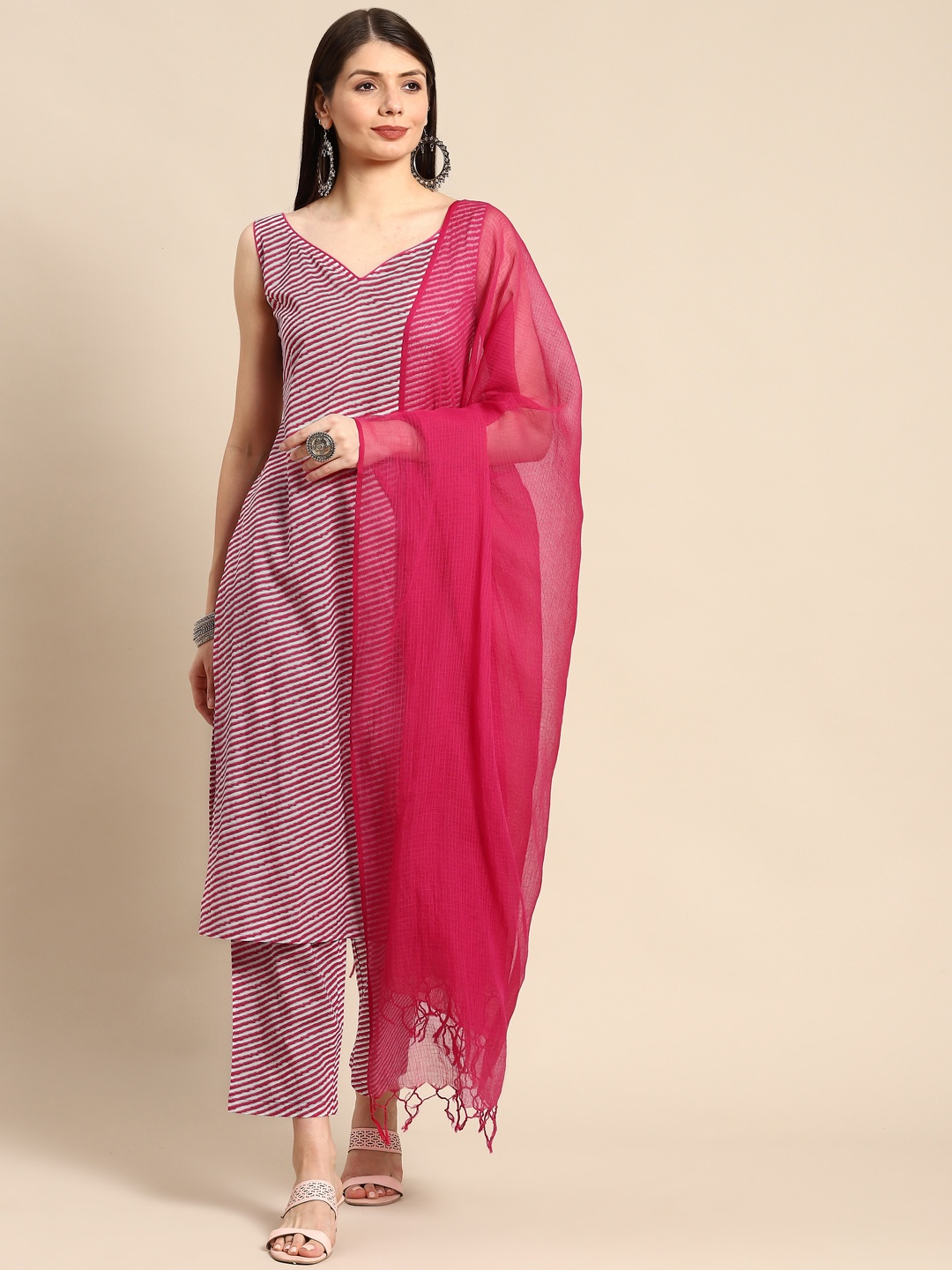 

anayna Women Pink & White Leheriya Printed Pure Cotton Kurta with Trousers & Dupatta
