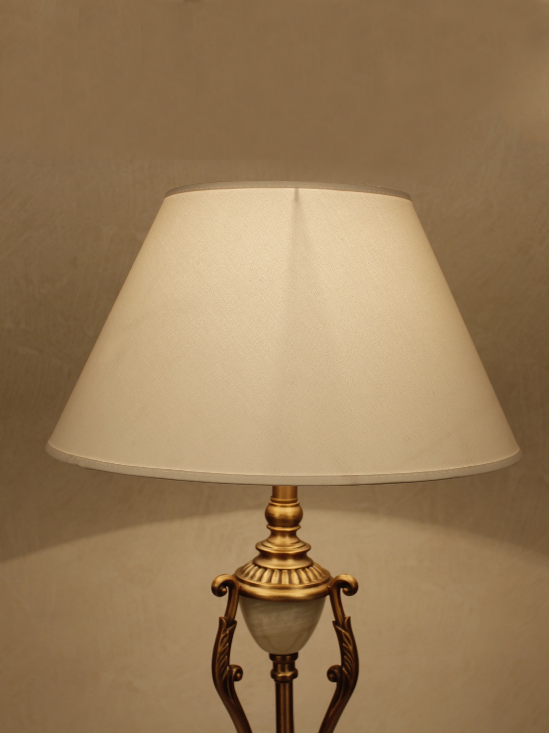 

THE LIGHT STORE White Table Top Lamp Shade